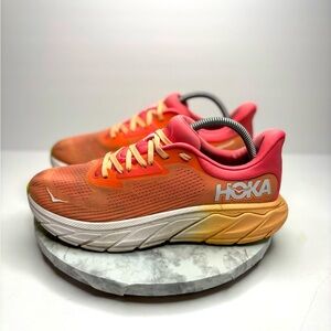 Size 10 - Hoka One One Arahi 7 Papaya Coral W